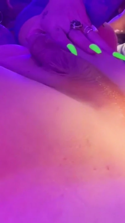 POV, karşılıklı mastürbasyon, oral seks, ıslak, kalın sikimin Ts Diana Deelight'i dölleyip genişletmesinin yakından ıslak ve fışkıran görüntüleri | Clip 2