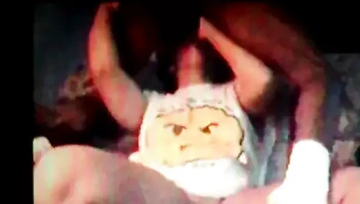 Dick aşağı onu boğaz bir o sürmek