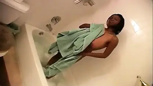 Takım büyük memeli: lola: banyoda