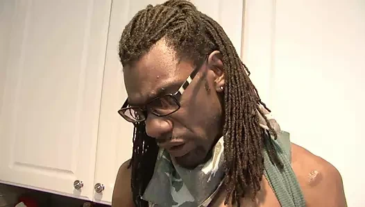 Irklararası vahşi üçlü grup seks