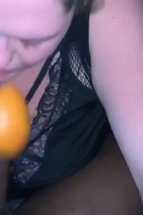 Youngenglishbbw büyük zenci yarağı nata4sex greyfurt gırtlağına kadar alıyor