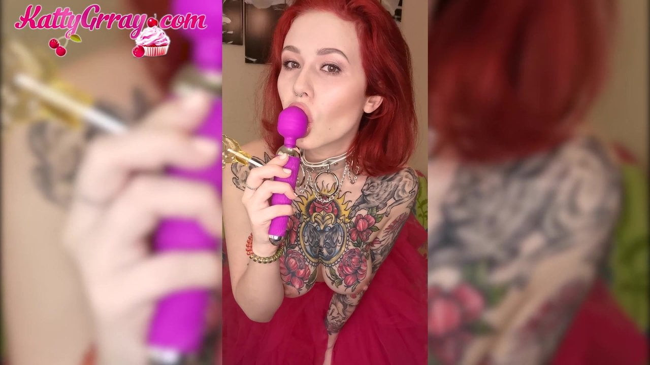tatlı bebeğim içinde pembe etek oyun pembe vibratör ve berbat lolips