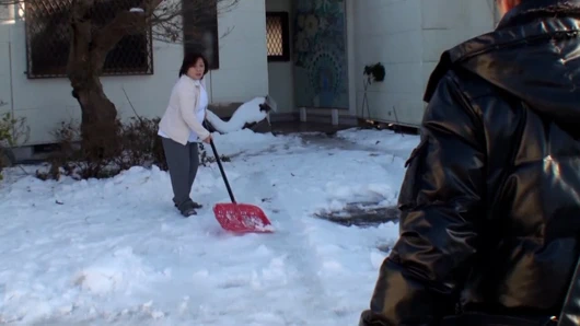 M979G02 kırsal bir bölgede yaşayan saf bir bile seks yapmak istiyor! Showa olgun kadının ahlaksız seksi!