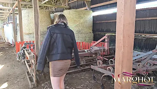 Çiftlikte Üçlü: Komşun Üvey Oğlumun Önünde Yanımda Oldu