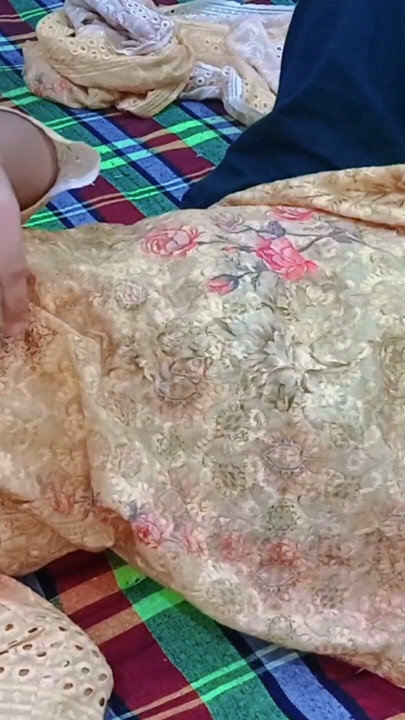 Ev sahibi güzel kiracıyı sikti | Bölüm 2