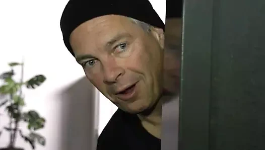 Hausmeister schwuttke 4 - bölüm 4