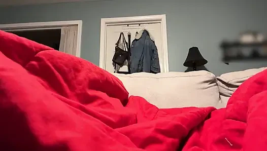 Randevu beni kanepede sikiyor