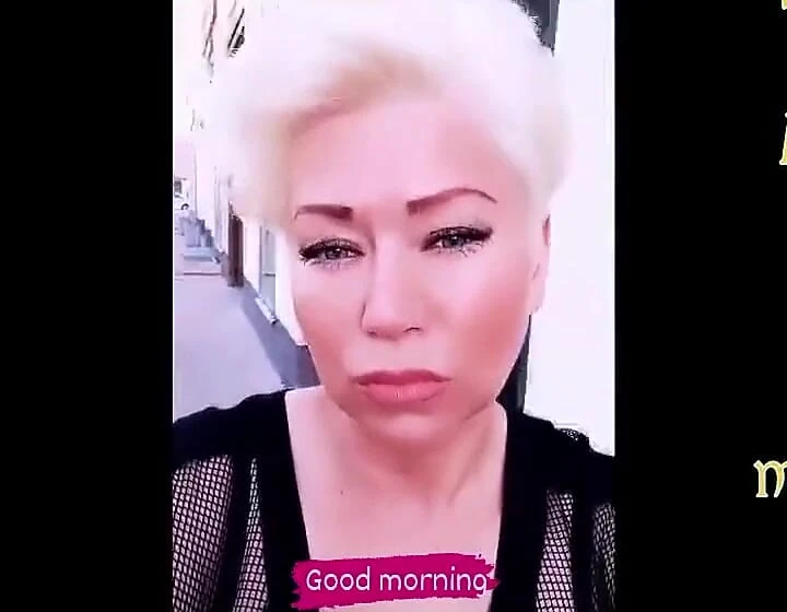 Aimee ve Peter tatlı olgun evli bir çift, kocası bir yazar, evli kadın bir web kamerası modeli - mükemmel birlik!