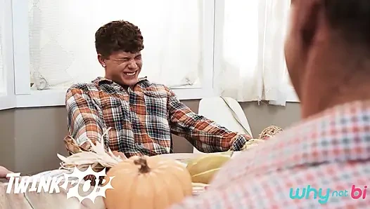 Twinkpop - foxy alex flörtöz bir şükran günü ziyafeti sonrası Cherry Kiss ve Drake von'a katılıyor