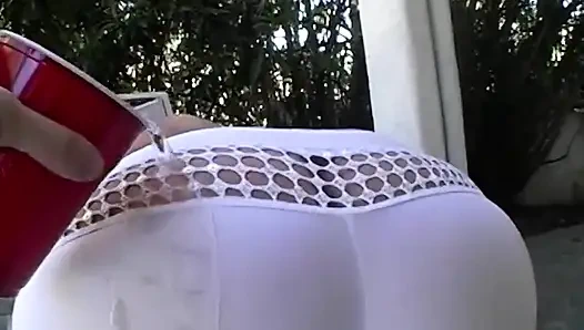 Büyük memeli kızıl saçlı sulu dağınık fışkırtarak sikişiyor