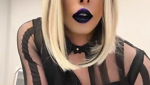 Vaping Femboi edepsizce mastürbasyon yapıyor!