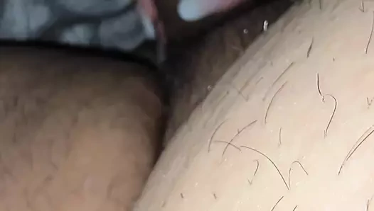 Üvey anne sert 31 çekiyor üvey oğlunun yarağı ve taşakları