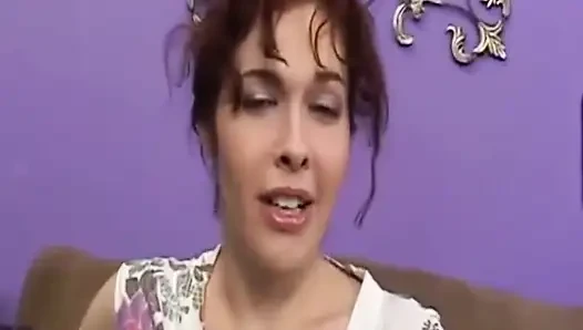 Kıllı amcık büyük yarağı seviyor... ağzına boşalma
