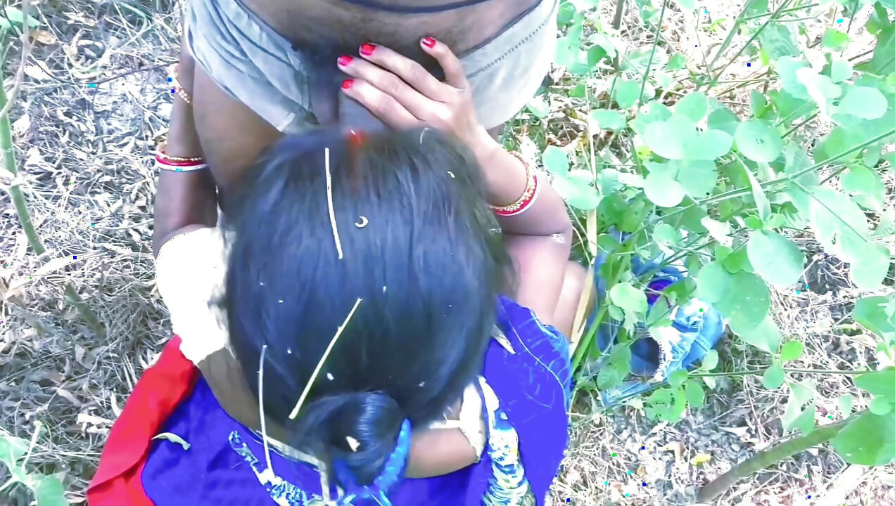 Jungal me Mangal karne gai Suman ko khet walo ne khet me pakar ke chod Diya Suman chikhti chilati Rahi fir bhi nahi chhora