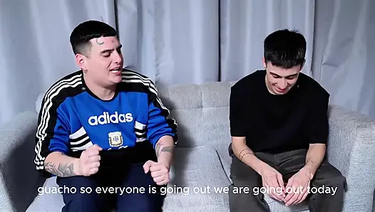 "En iyi arkadaşım" şımarık üvey oğlumu sikiyor