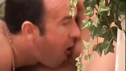 Sarışın orta yaşlı seksi kadın amcık sikişi, ağızda orgazm