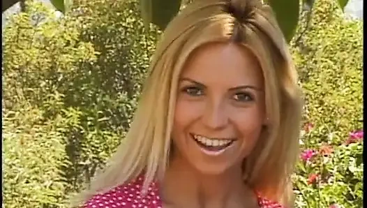 Yalınayak allysin zincirleri gizli