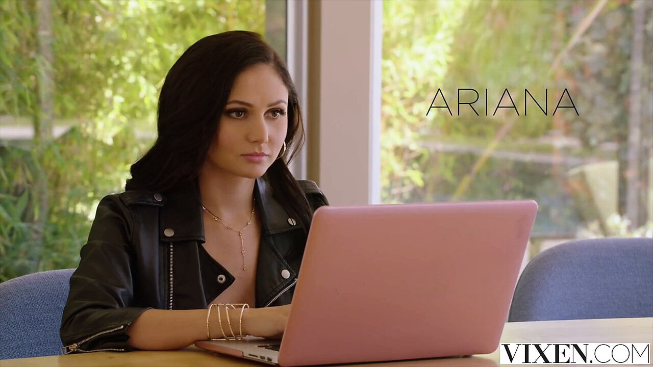 Cadaloz ariana marie cheats ile bir dev horoz
