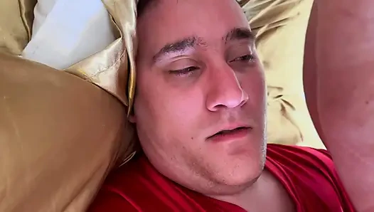 Bölüm 1:- rüya 4 domina satana ve üvey oğlu Eddie