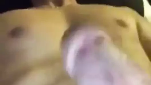 Ateşli çocuk boşalıyor