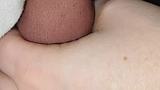 Üvey anne elle muamele için üvey oğluna büyük yarağı ereksiyon halinde tutuyor