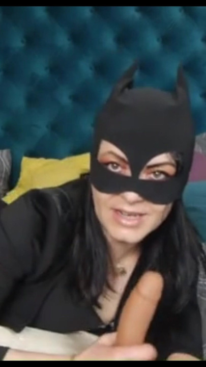 Bence seninki memeler #sexy #latina #small daha iyi hissettirir #pussy #masturbating #brunette