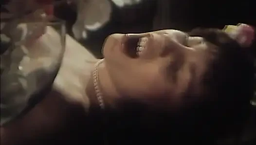 İyi şık, iyi tarz, ama... Sürtükler!! (1983)