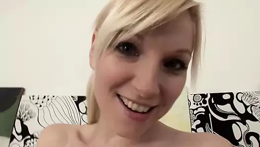 Genç orta yaşlı seksi kadın için güzel sert seks