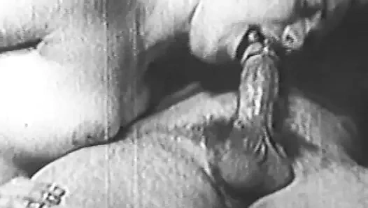 Acımasız amcık sürtükler sert sikiş meydan okuması kırıyor