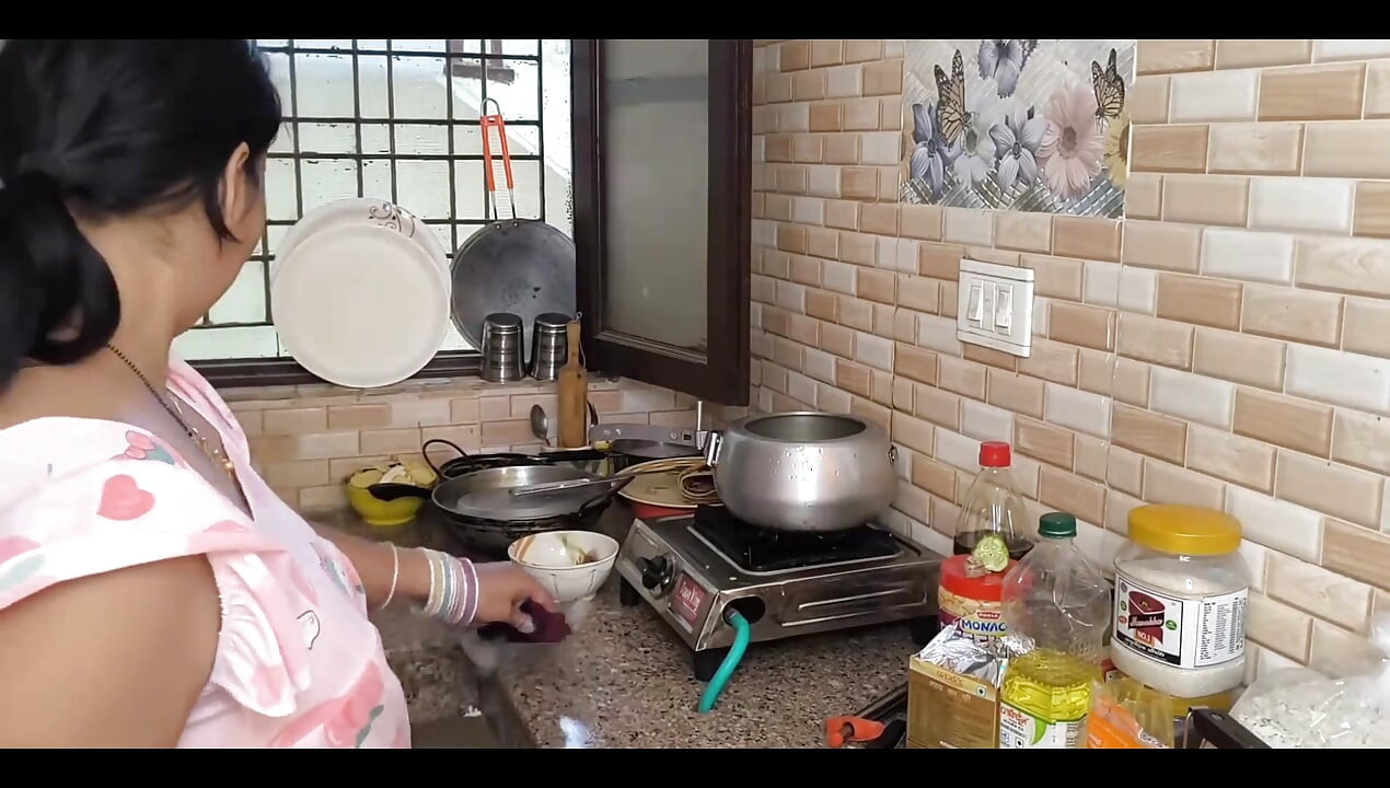 Hintli kız rutini