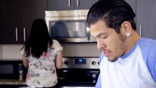 Lexi lore, erkek kardeşle yeni video