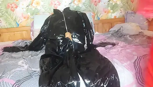 Üvey anne eve erken döndü. 2. gün