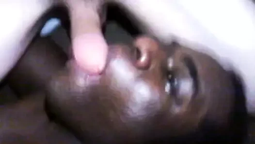 BLACK GUY DEEPTHROATS HUNG WHITE GUYS BIG COCK