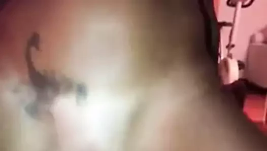 Scopata di bella donna tatuata e con piercing vaginale xx