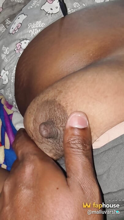 Beni nasıl gülümsetecek, kızaracak ve etrafımdaki her şeyi nasıl unutacaklarını çok iyi biliyor