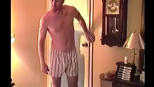 Olgun amatörler kevin ve kırmızı yarak emiyor