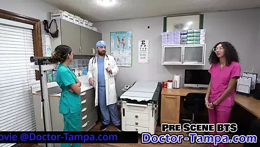 Doktor Tampa izlerken hemşireler soyunup birbirini muayene ediyor! "Hangi hemşire 1. gider?" doktor-tampacom'dan