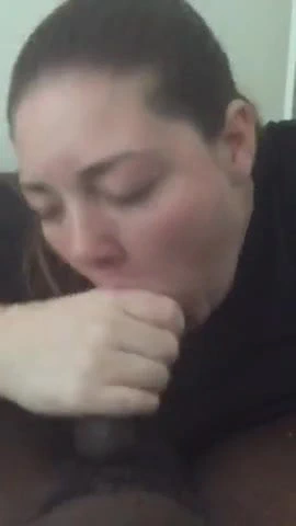 Lex, Mia Bull'a bakıyor