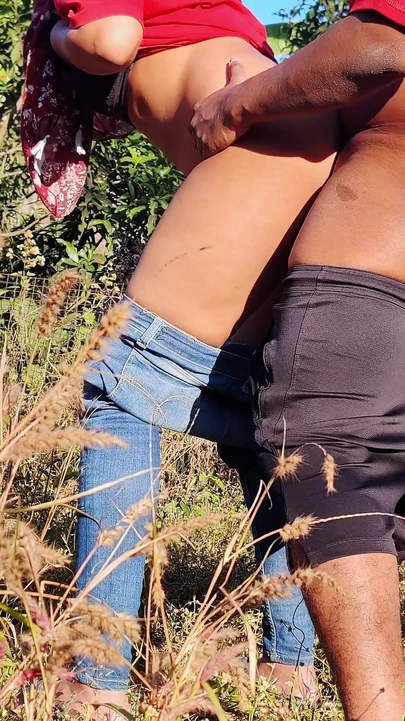 Эмоциональный момент из "Горячую малайзийскую подругу трахает ее бойфренд на улице"