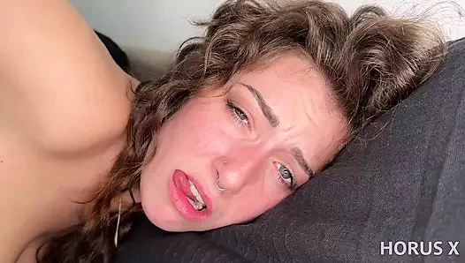 Livia'nın kıllı bir amcığı var