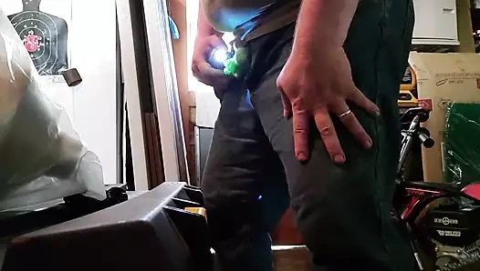 Bu şey prostatımı ve yarak kafamı titreştirerek hızlı bir orgazm oluyor
