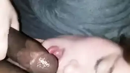 Pale bebek emme bir siyah çük