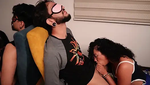 Bizi bağlıyorlar ve çok iyi beceriyorlar