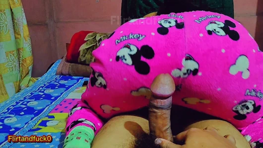 Bhaiya ne step sis ko choda jab anne papa bahar gaye