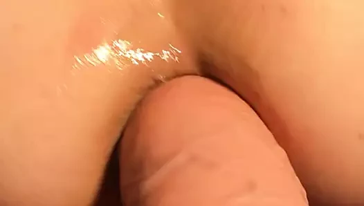 Seksi milfs göt cums ile dev yapay penis