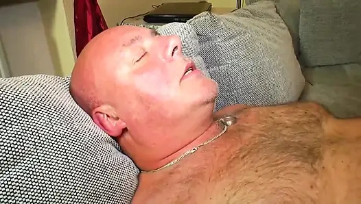 Dövmeli kızıl saçlı olgun orta yaşlı seksi kadın sikişiyor