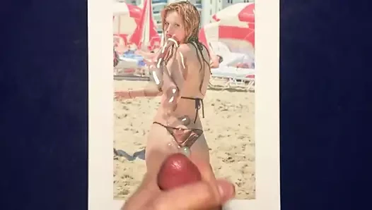 bella thorne için haraç