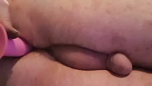 Pembe dildo boşalması