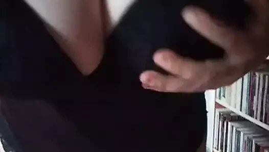 Lilly7777777 fait pipi