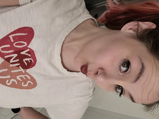 Pawgmilf parmakları senin üzerinde